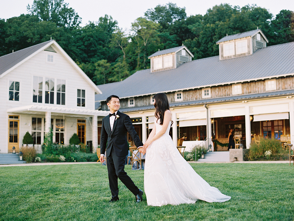 Luna de Mare Photography, Virginia Wedding, Virginia Wedding Photographer, Amore Events, Reem Acra Wedding Gown, Southern Blooms, Pippin Hill Farm Wedding Photos